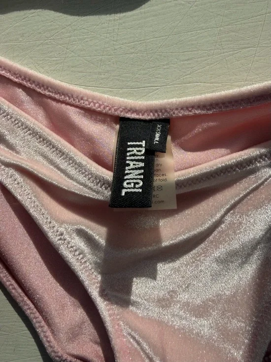 Triangl light pink velvet bikini - Picture 4 of 5
